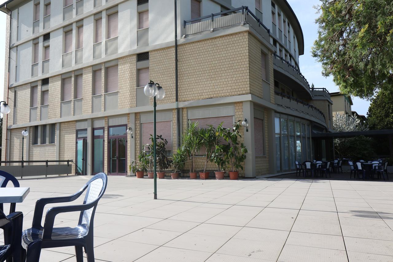 Hotel Cristallo Riolo Terme Exterior photo