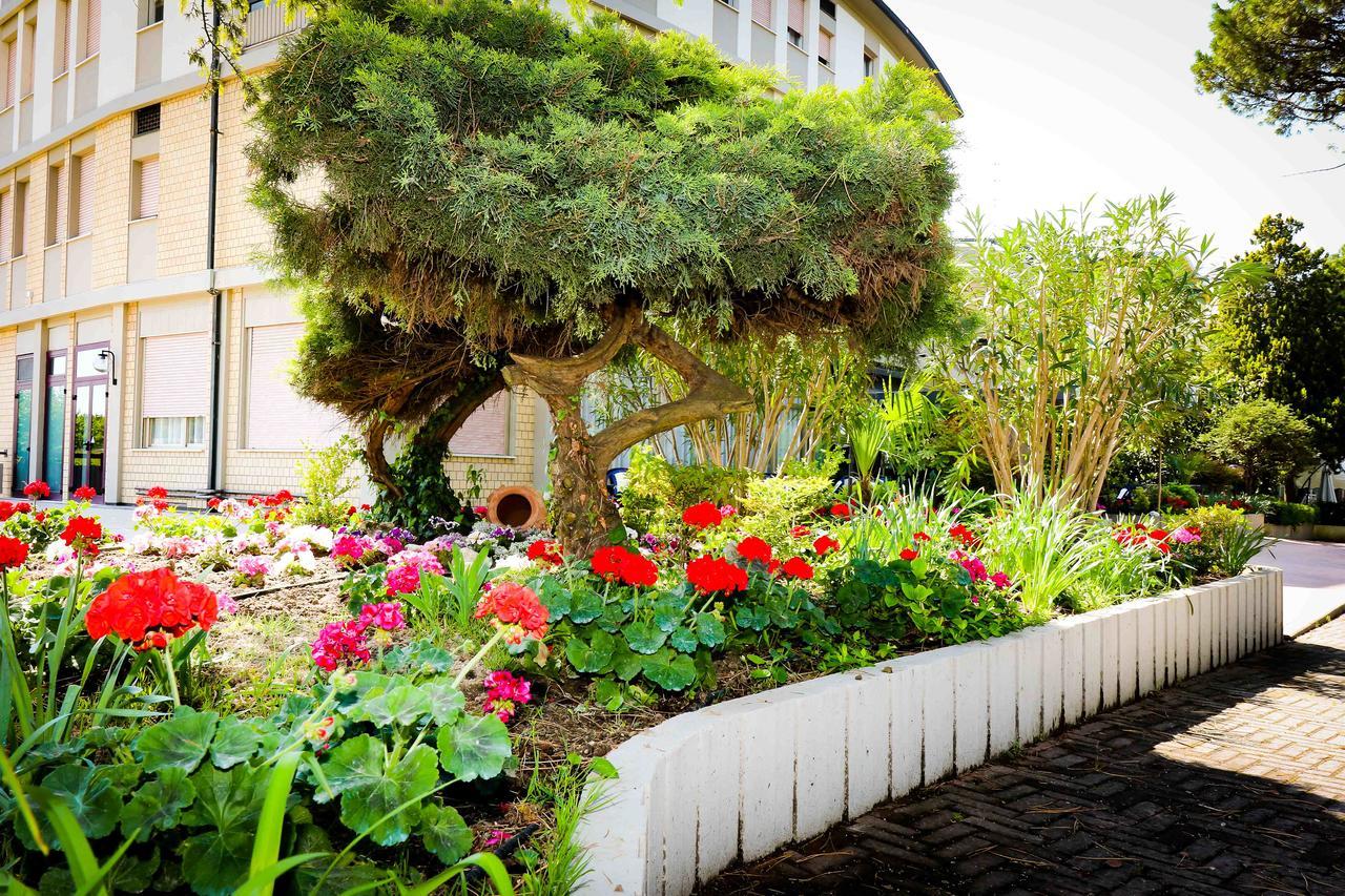 Hotel Cristallo Riolo Terme Exterior photo